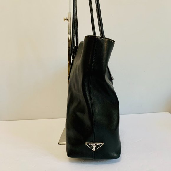 PRADA LEATHER TOTE AND POUCH SET VINTAGE MADE IN ITALY - Picture 4 of 15